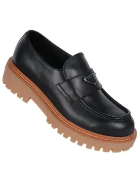 2DE151 070 F0002 Triangle logo leather loafers