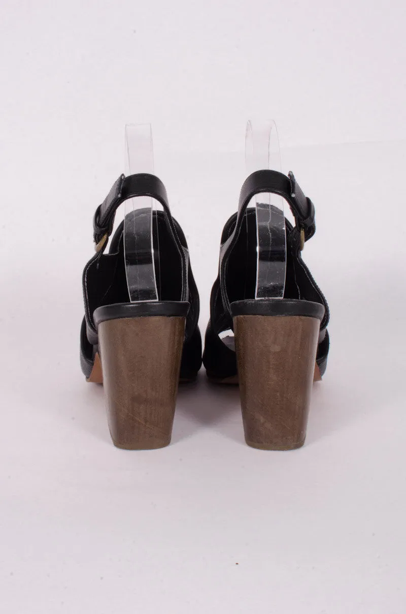 PERFORATED LEATHER SLINGBACKS
